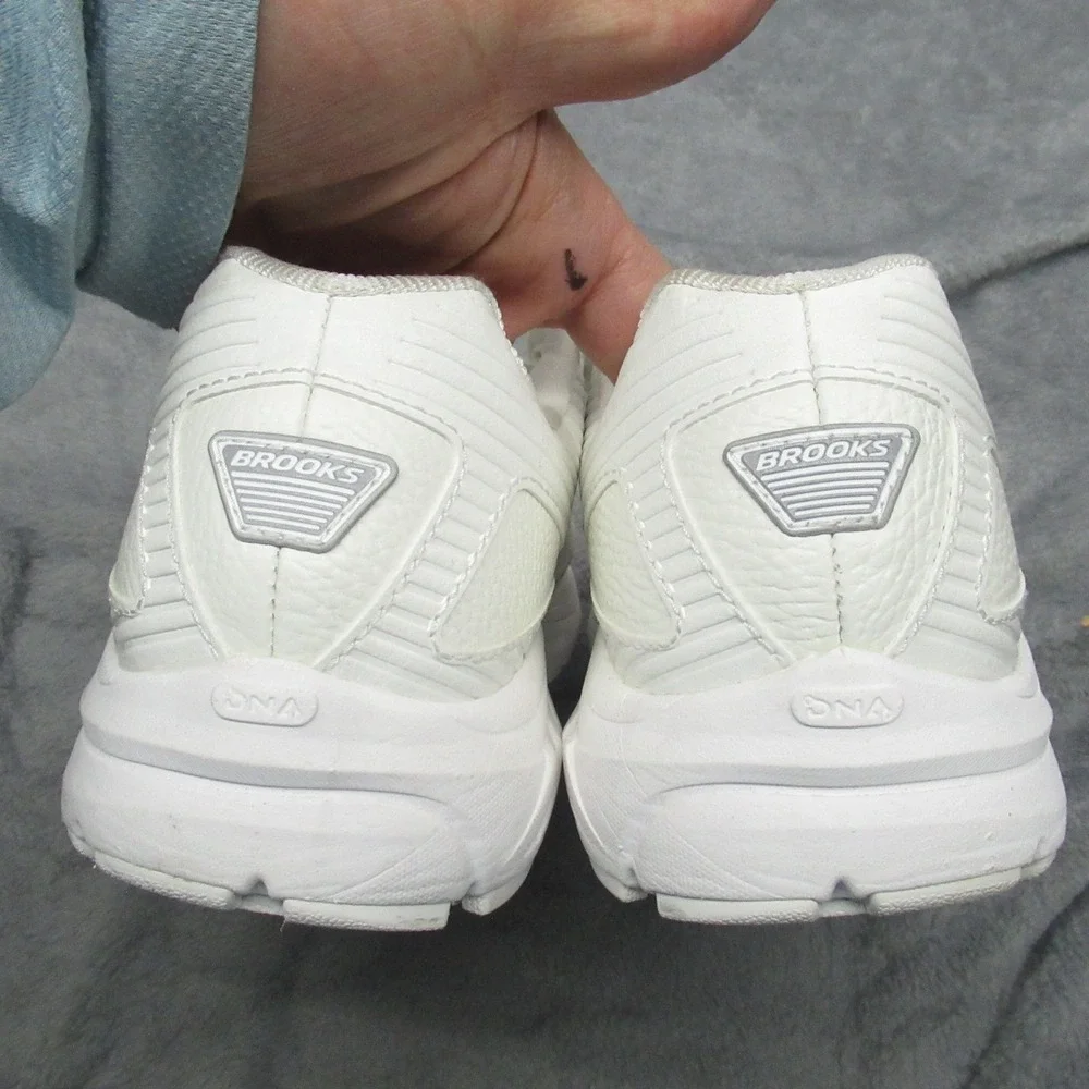 Brooks lightly used